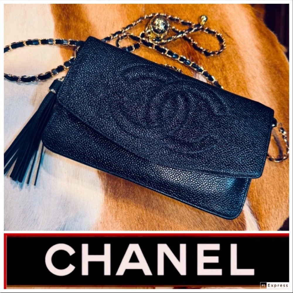 CHANEL Clutch Crossbody💥AUTH💯Caviar💥BIG SAVINGS!💰💰Exc Cond 7.8”x4.8”x2”Roomy💥